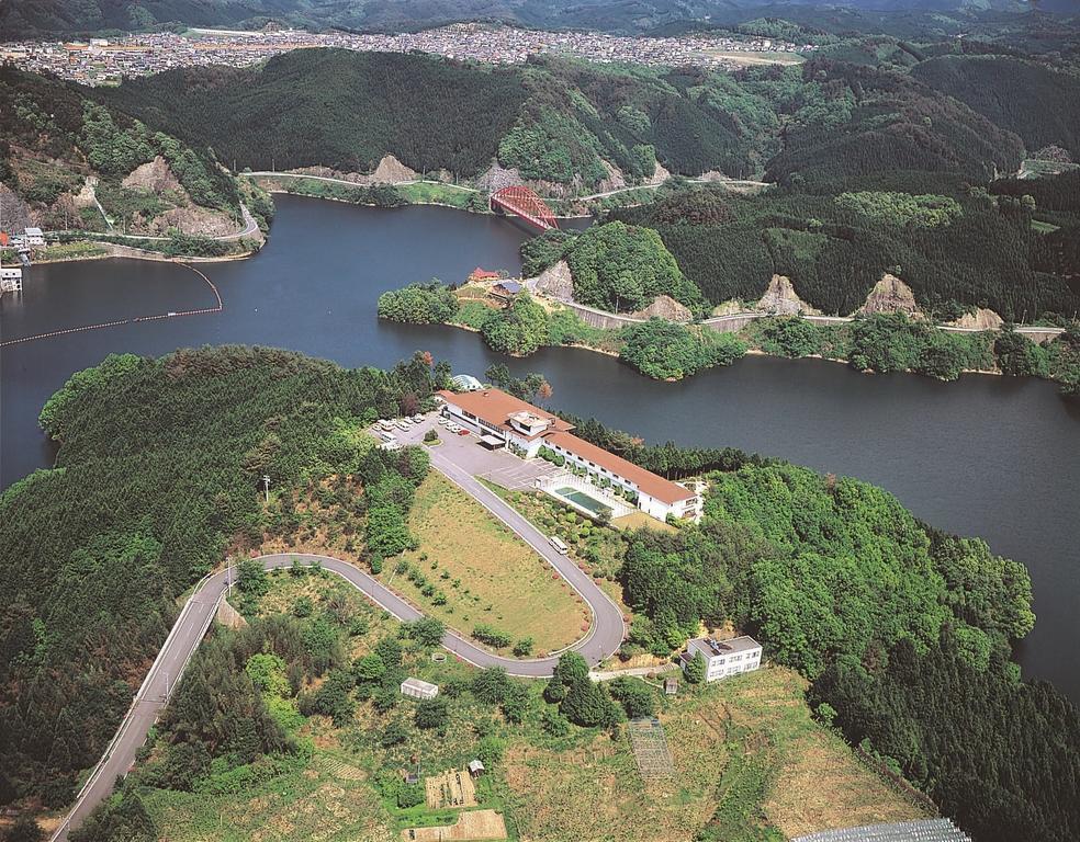 Shorenji Lake Hotel Nabari Exteriör bild