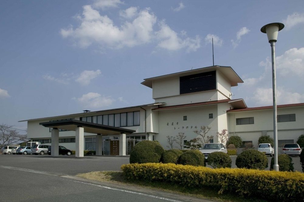Shorenji Lake Hotel Nabari Exteriör bild