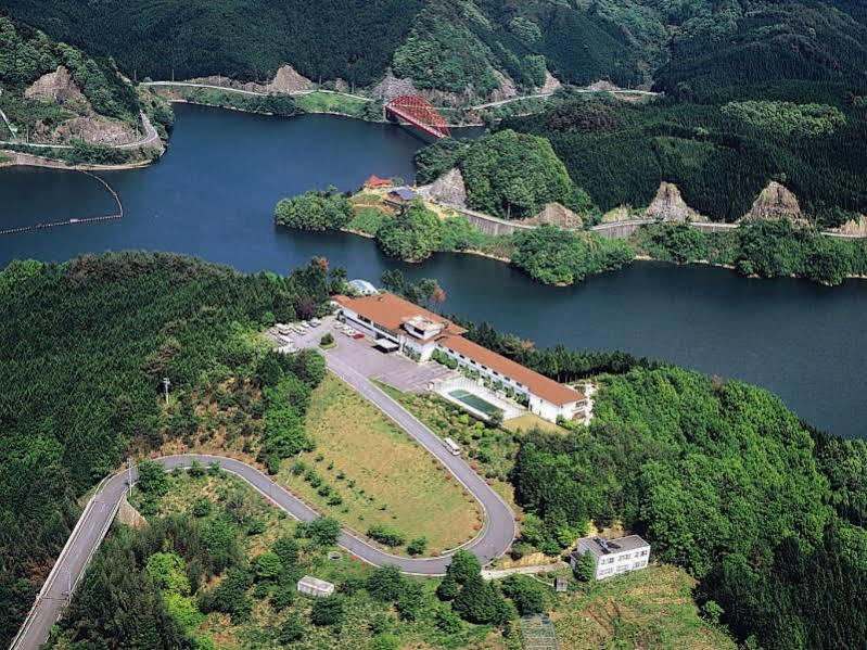 Shorenji Lake Hotel Nabari Exteriör bild